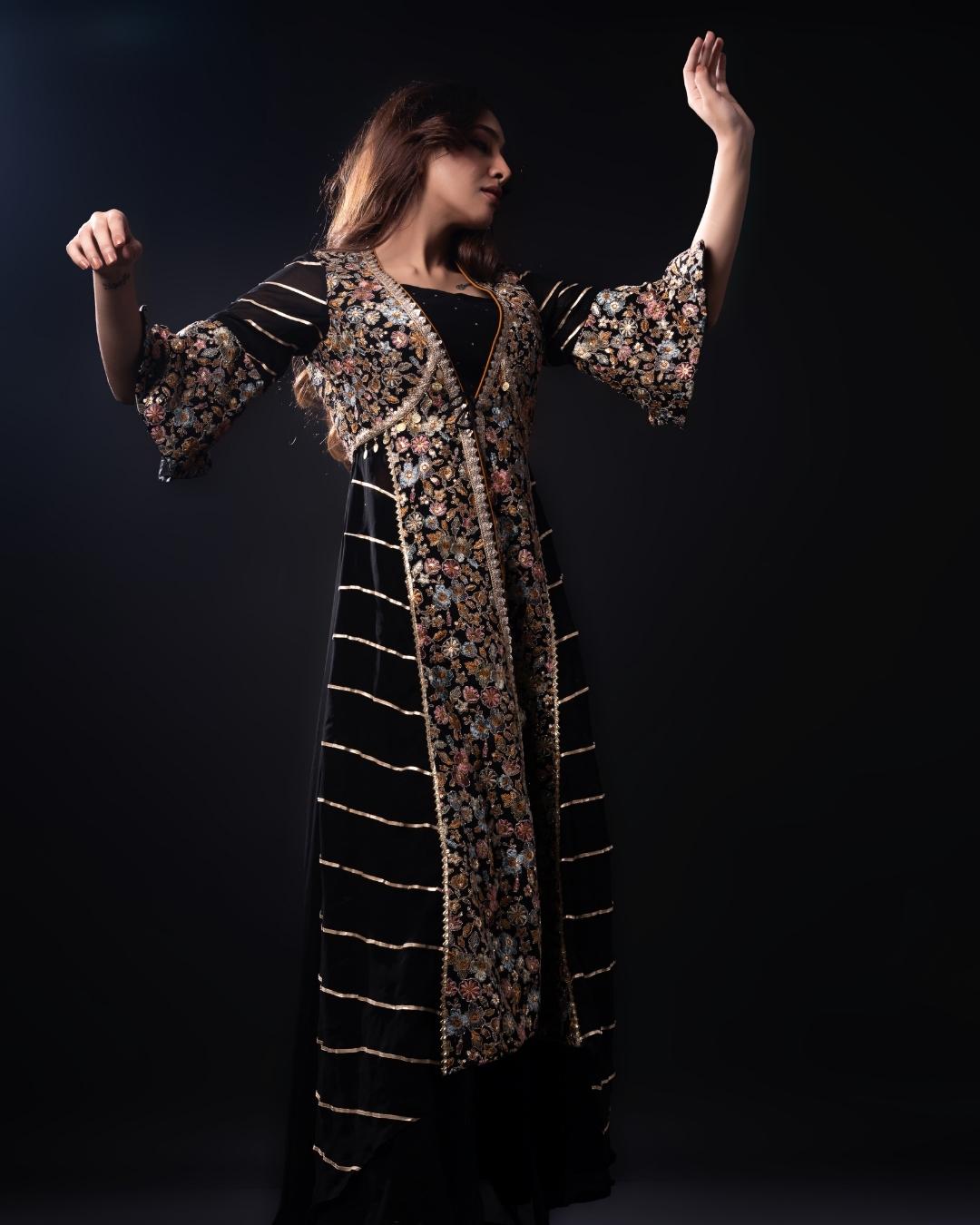 BLACK LONG JACKET INDOWESTERN SET