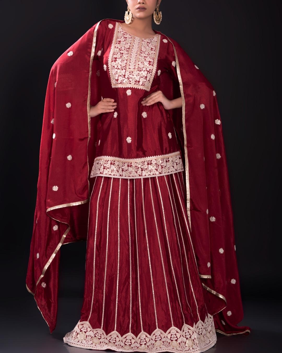 V CTR 0146 RED SHORT KURTA WITH SKIRT