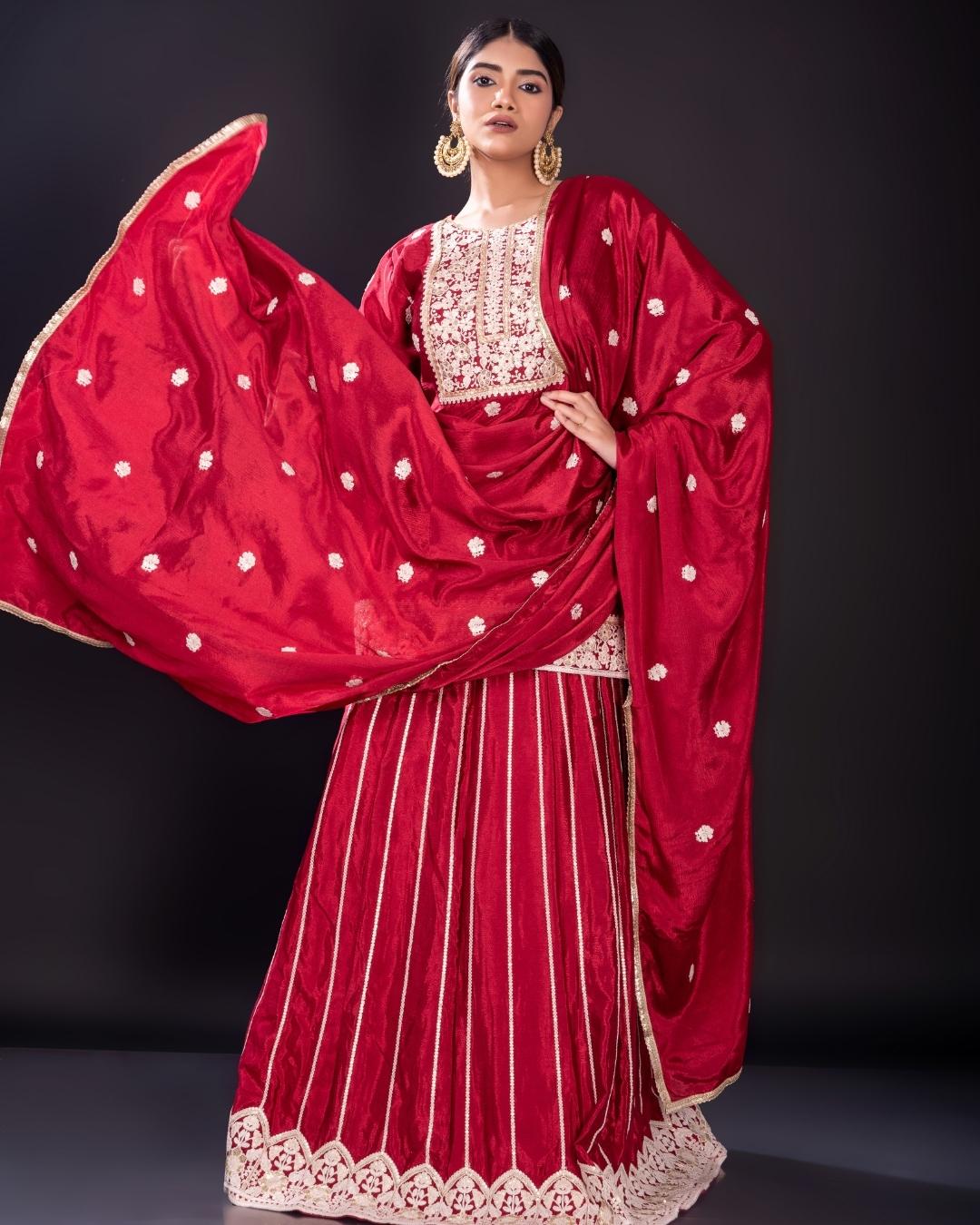 V CTR 0146 RED SHORT KURTA WITH SKIRT