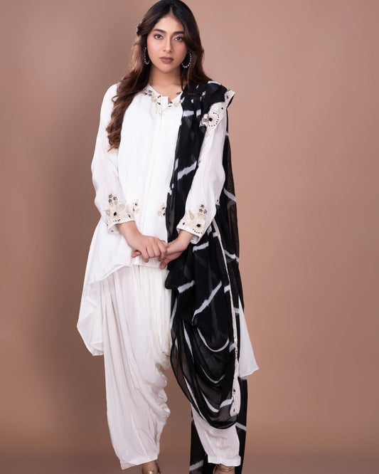 V CTR 0123 CREAM KURTI DHOTI BLACK AND WHITE DUPPTA