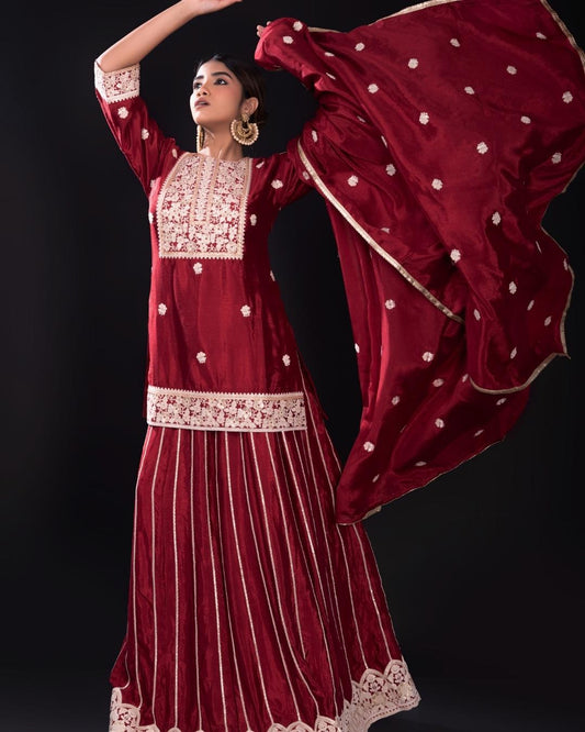V CTR 0146 RED SHORT KURTA WITH SKIRT